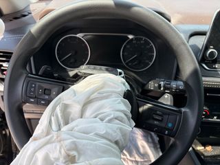 2023 Nissan Rogue SV FWD - Interior Steering Wheel With Keys Image